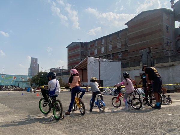 <p>Viernes chiquitos - Taller: Barrio en rueditas<br><br></p> - Imagen 1